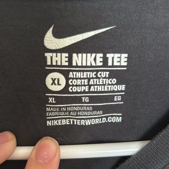 Wisconsin badgers 2015 Final 4 shirt. - Picture 3 of 3